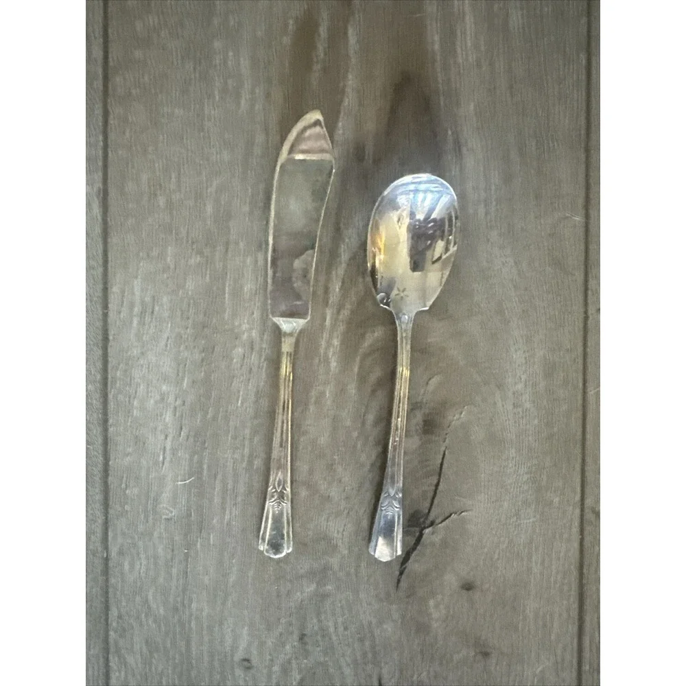 Vtg Court Silverplate ~ International ~‎ SOVEREIGN ~ sugar spoon & butter Knife